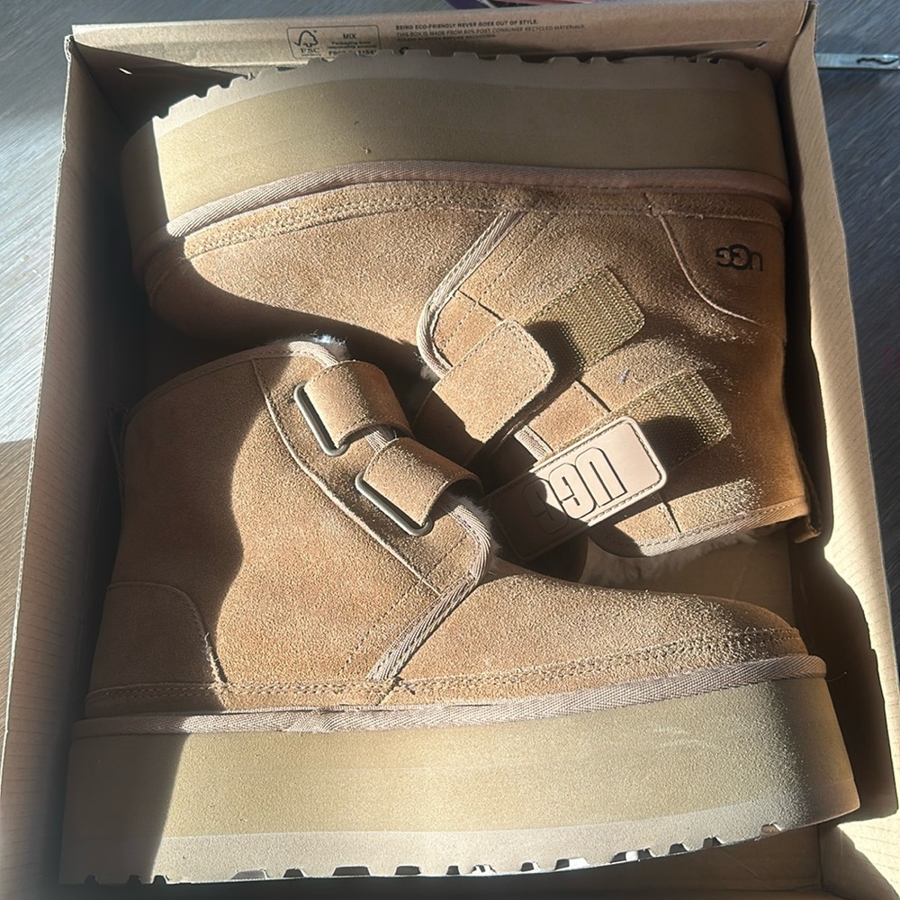 Platform Velcro uggs